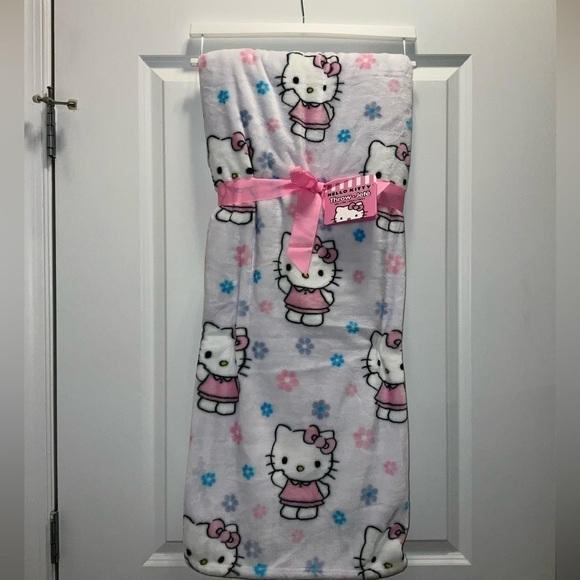 Hello Kitty spring flower blanket - Picture 6 of 10